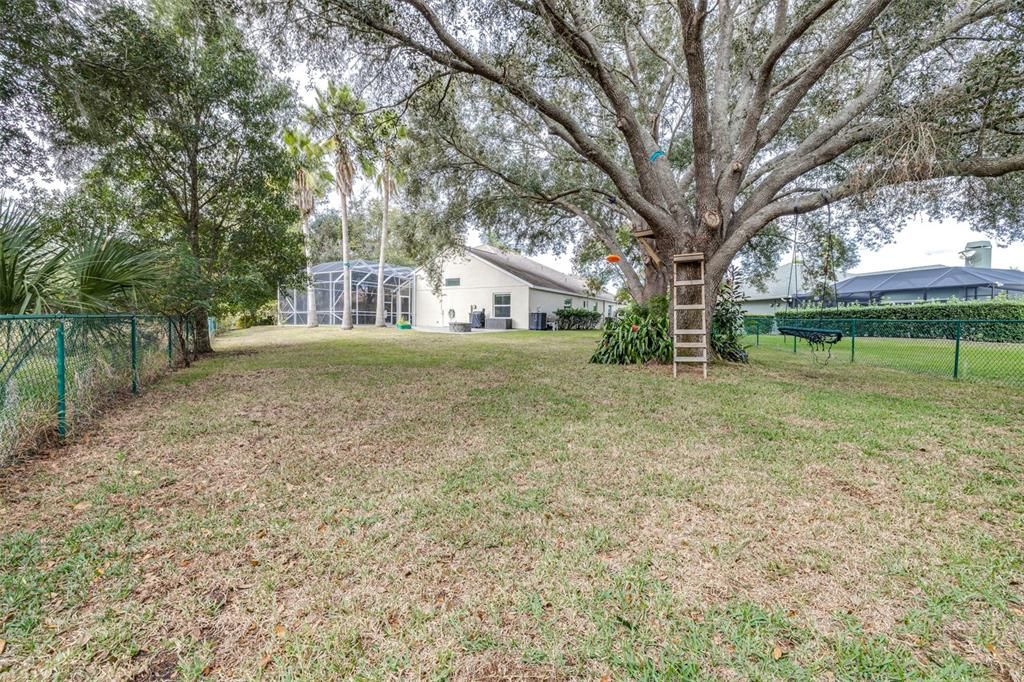 Activo con contrato: $599,000 (4 camas, 3 baños, 2175 Pies cuadrados)