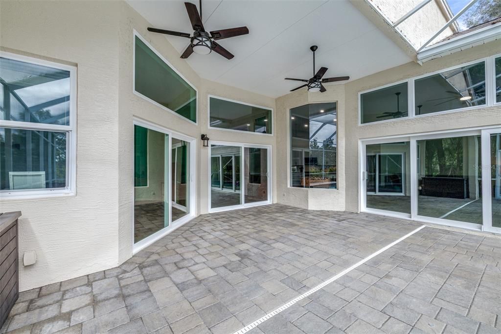 Activo con contrato: $599,000 (4 camas, 3 baños, 2175 Pies cuadrados)