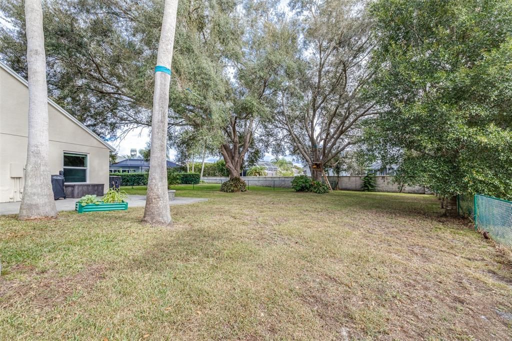 Activo con contrato: $599,000 (4 camas, 3 baños, 2175 Pies cuadrados)