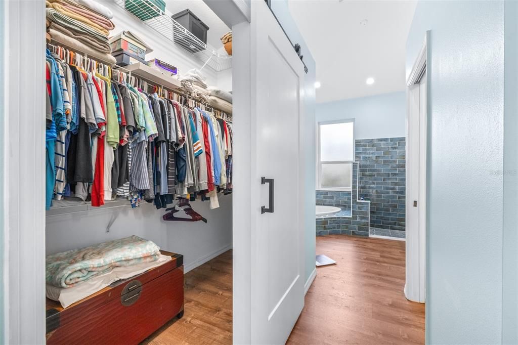 Activo con contrato: $599,000 (4 camas, 3 baños, 2175 Pies cuadrados)