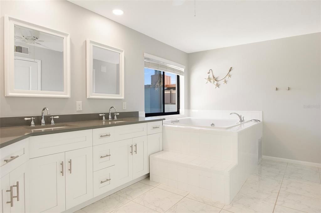 For Rent: $4,500 (3 beds, 3 baths, 2315 Square Feet)