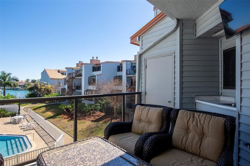 For Rent: $4,500 (3 beds, 3 baths, 2315 Square Feet)