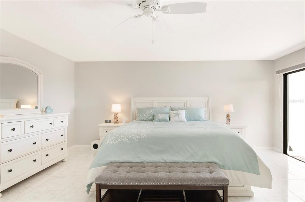 For Rent: $4,500 (3 beds, 3 baths, 2315 Square Feet)