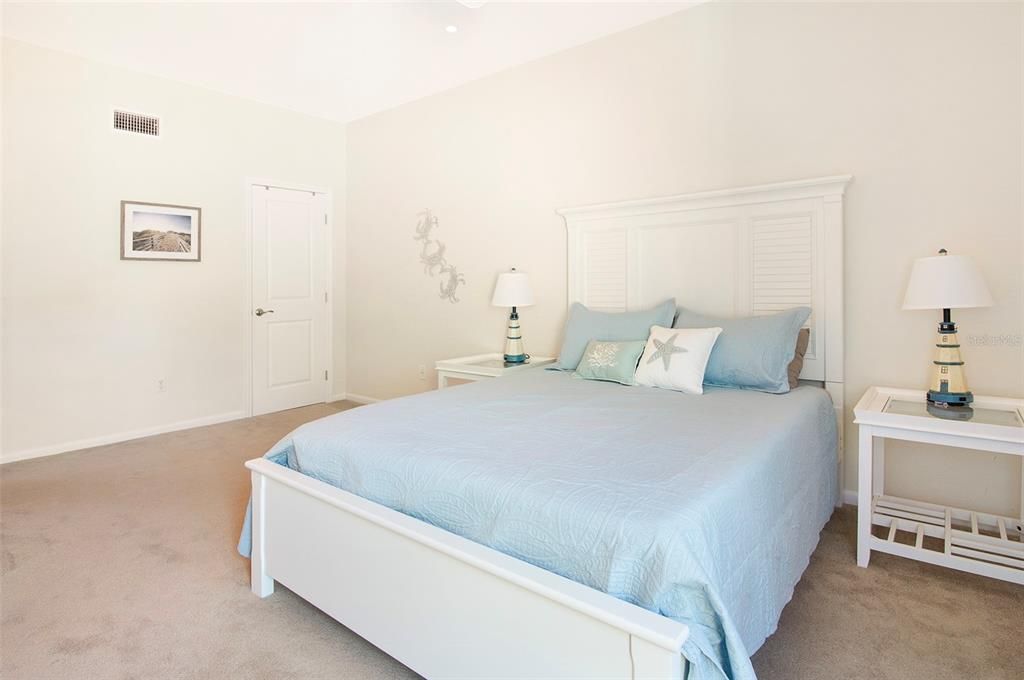 For Rent: $4,500 (3 beds, 3 baths, 2315 Square Feet)