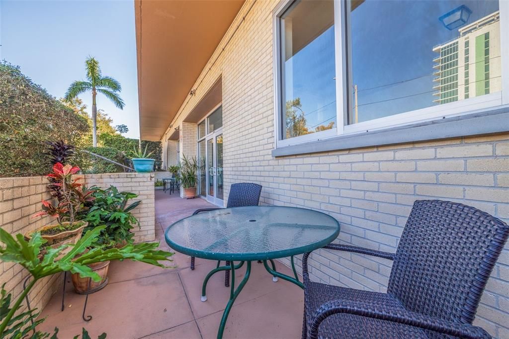 待售: $99,000 (1 贝兹, 1 浴室, 625 平方英尺)