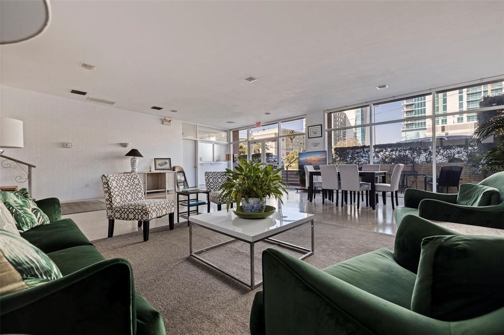 待售: $99,000 (1 贝兹, 1 浴室, 625 平方英尺)