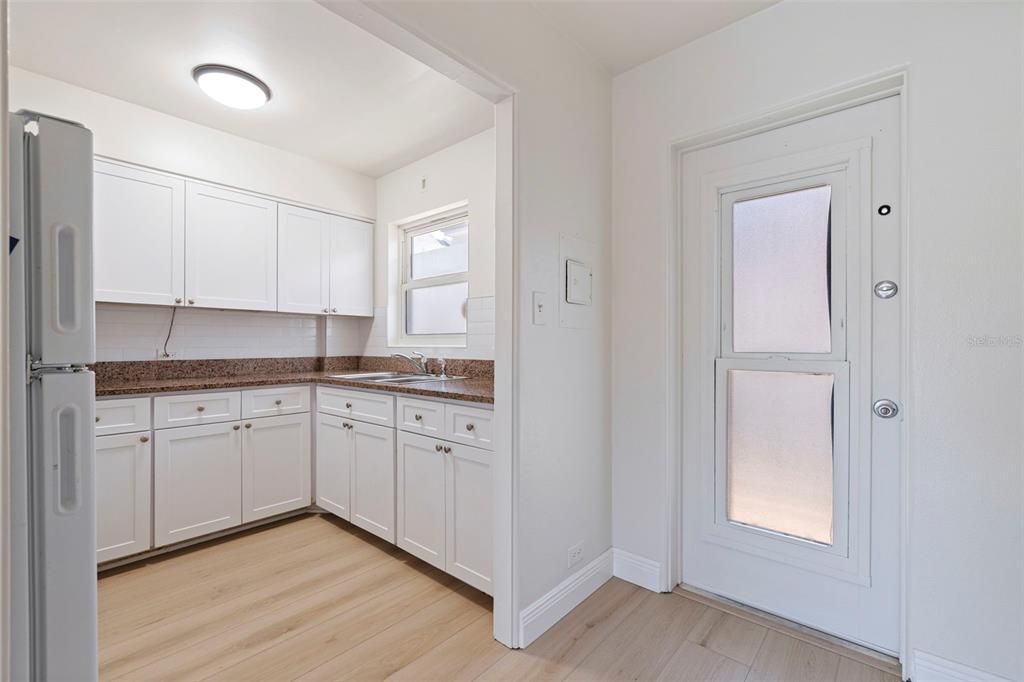 待售: $99,000 (1 贝兹, 1 浴室, 625 平方英尺)