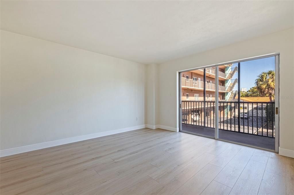 待售: $99,000 (1 贝兹, 1 浴室, 625 平方英尺)