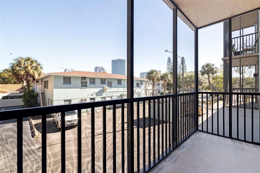 待售: $99,000 (1 贝兹, 1 浴室, 625 平方英尺)