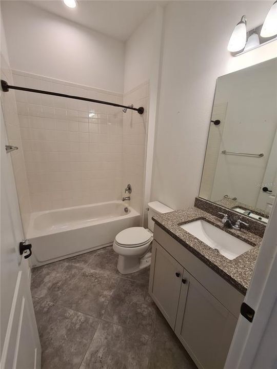 For Rent: $2,350 (3 beds, 2 baths, 1986 Square Feet)