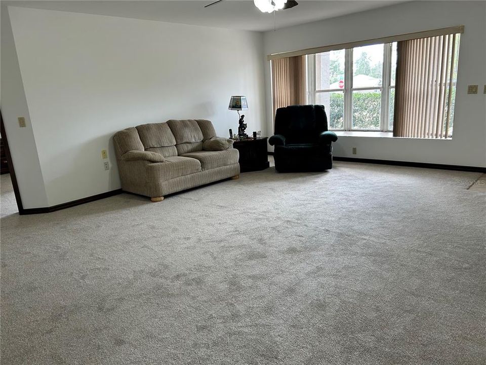 待售: $335,000 (3 贝兹, 2 浴室, 1863 平方英尺)