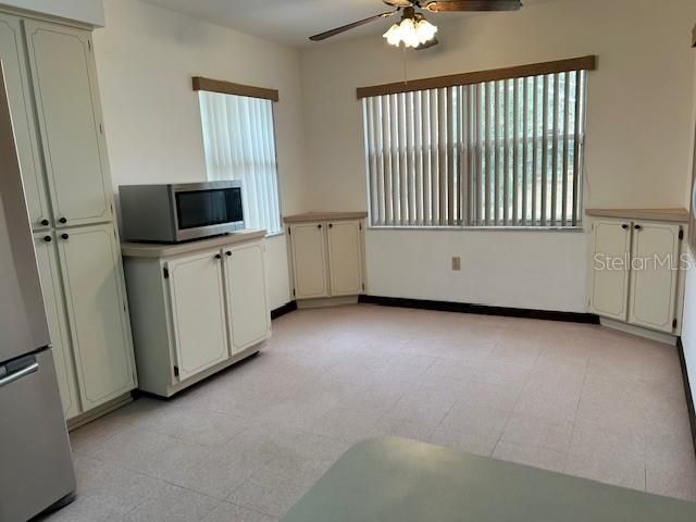 待售: $335,000 (3 贝兹, 2 浴室, 1863 平方英尺)