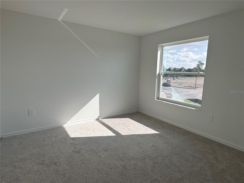 For Sale: $489,999 (3 beds, 2 baths, 2756 Square Feet)