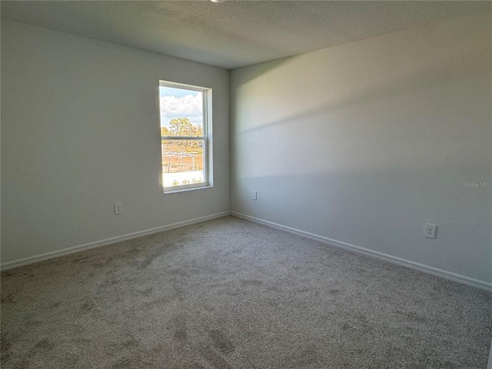 For Sale: $489,999 (3 beds, 2 baths, 2756 Square Feet)