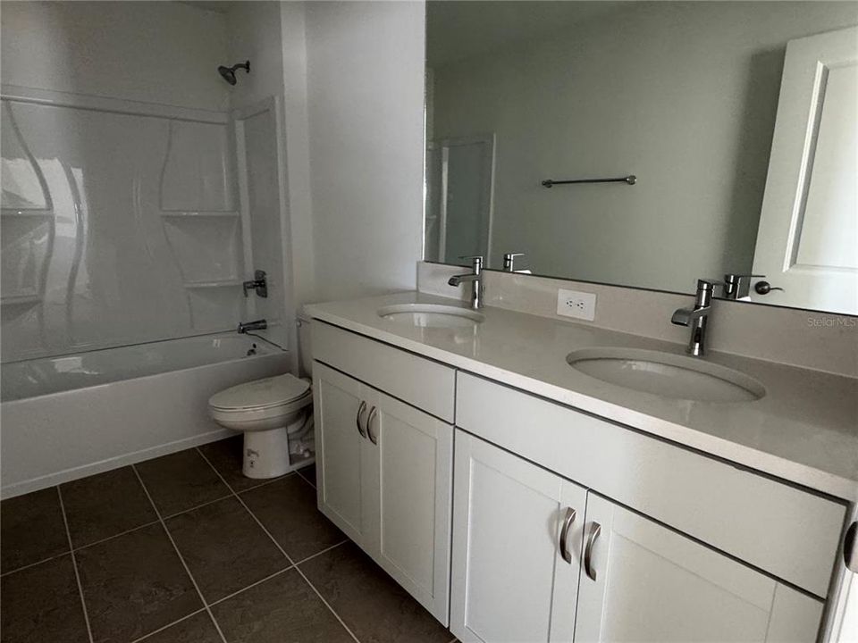 For Sale: $489,999 (3 beds, 2 baths, 2756 Square Feet)