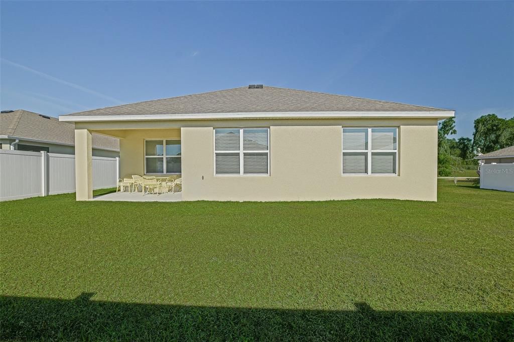 For Sale: $349,000 (3 beds, 2 baths, 1670 Square Feet)