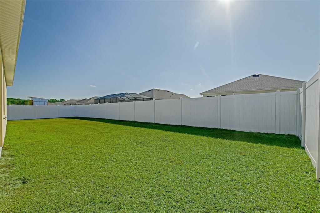 For Sale: $349,000 (3 beds, 2 baths, 1670 Square Feet)