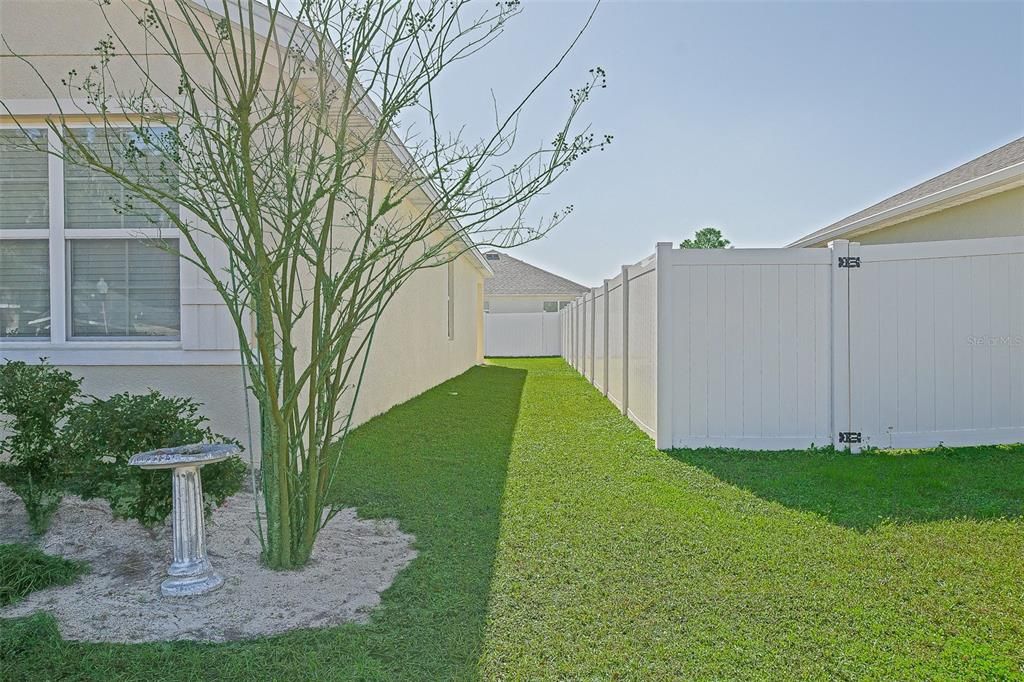 For Sale: $349,000 (3 beds, 2 baths, 1670 Square Feet)