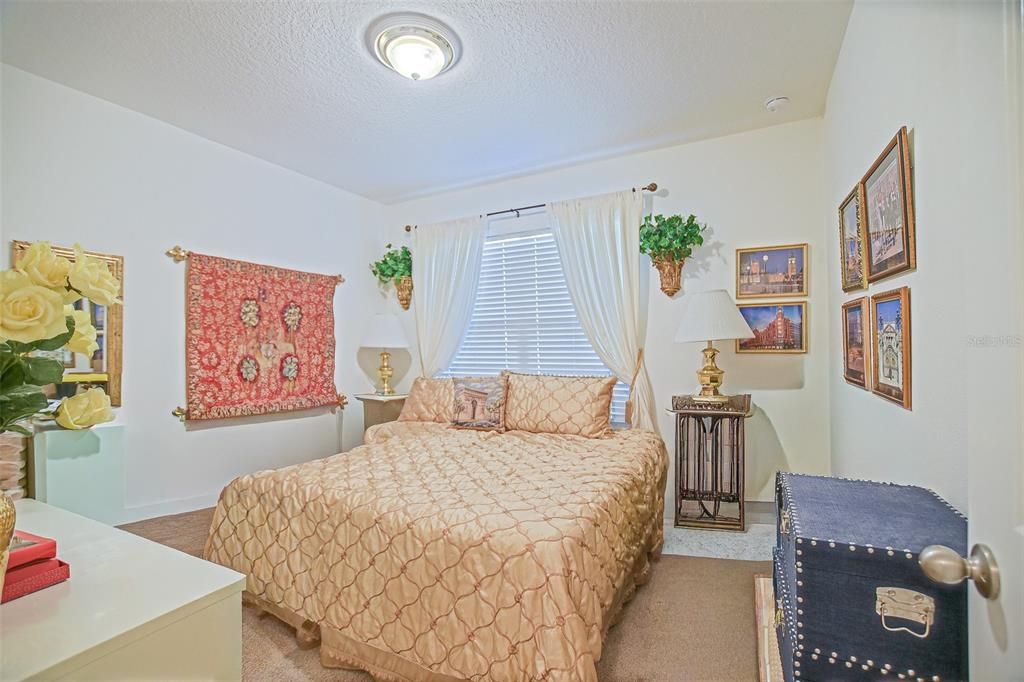 For Sale: $349,000 (3 beds, 2 baths, 1670 Square Feet)