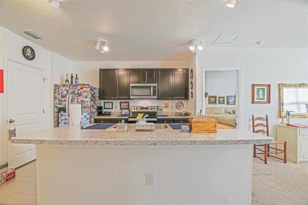 For Sale: $349,000 (3 beds, 2 baths, 1670 Square Feet)