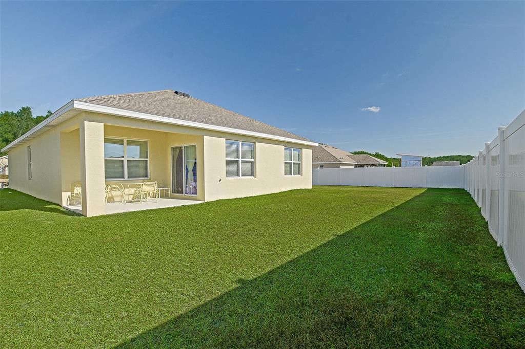 For Sale: $349,000 (3 beds, 2 baths, 1670 Square Feet)