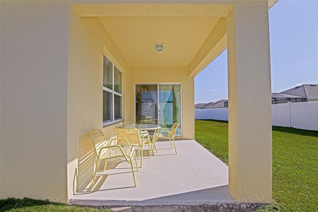 For Sale: $349,000 (3 beds, 2 baths, 1670 Square Feet)