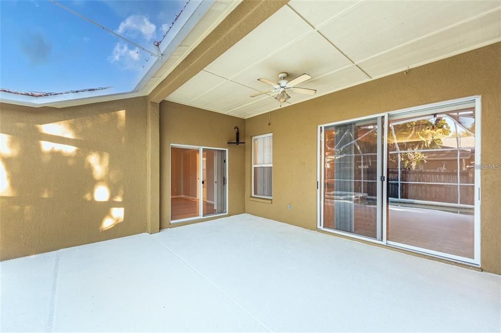 For Sale: $515,000 (5 beds, 3 baths, 2410 Square Feet)