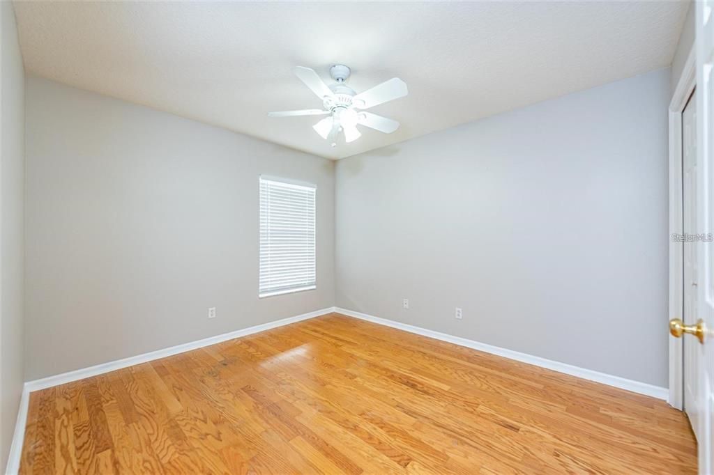 For Sale: $515,000 (5 beds, 3 baths, 2410 Square Feet)