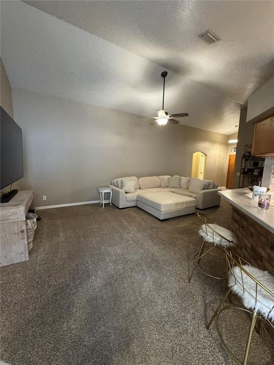 В аренду: $2,699 (3 спален, 2 ванн, 1825 Квадратных фут)