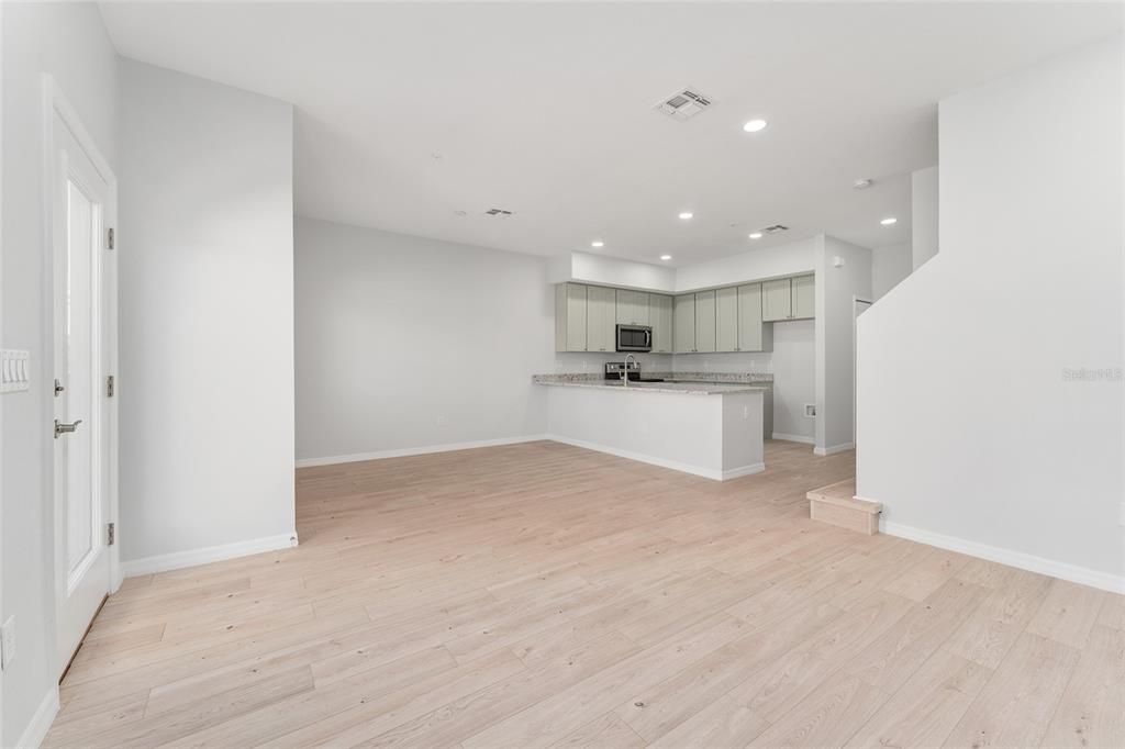 En Venta: $435,000 (3 camas, 2 baños, 1575 Pies cuadrados)