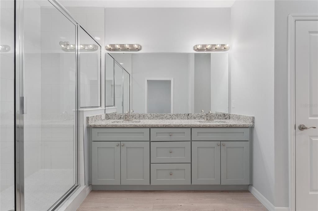 En Venta: $435,000 (3 camas, 2 baños, 1575 Pies cuadrados)