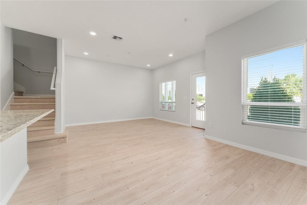 En Venta: $435,000 (3 camas, 2 baños, 1575 Pies cuadrados)