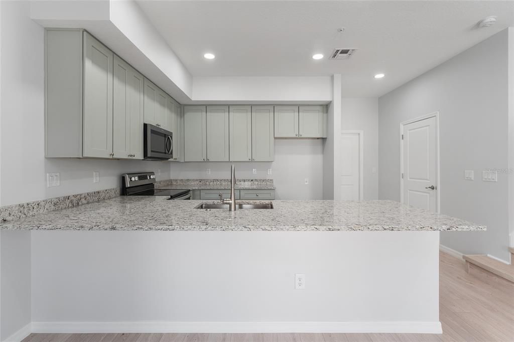 En Venta: $435,000 (3 camas, 2 baños, 1575 Pies cuadrados)