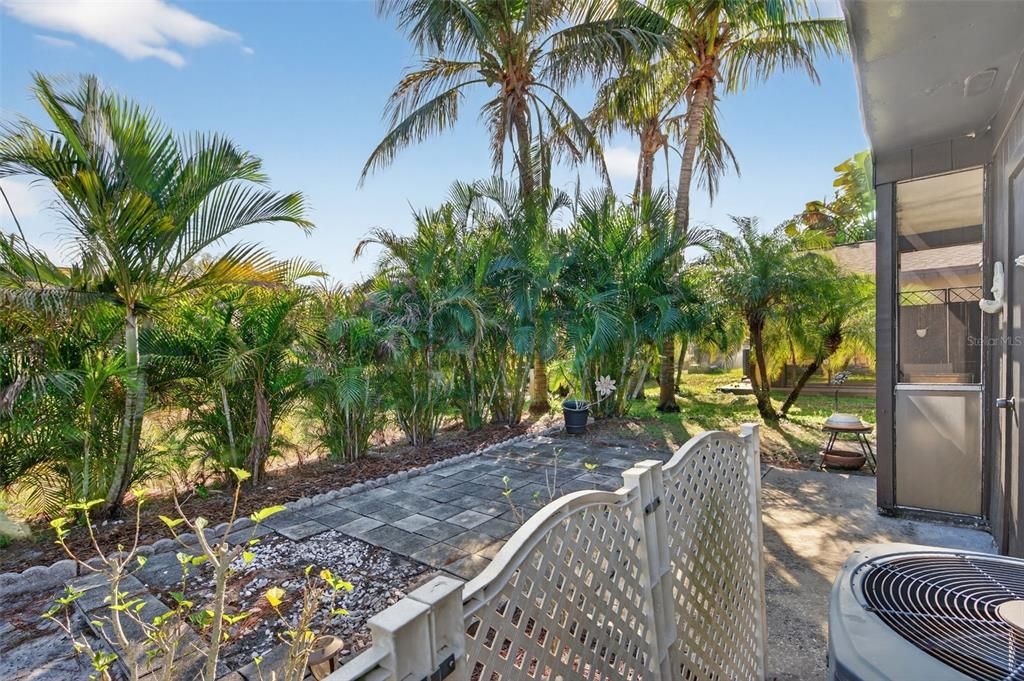 For Sale: $279,900 (3 beds, 2 baths, 1080 Square Feet)