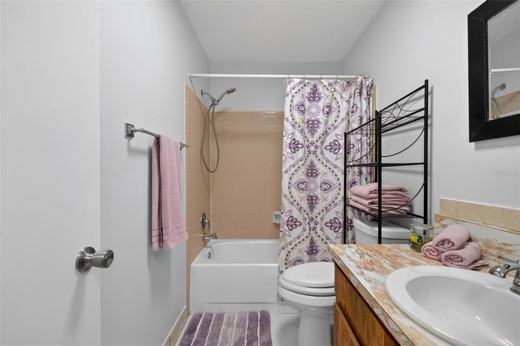 For Sale: $279,900 (3 beds, 2 baths, 1080 Square Feet)