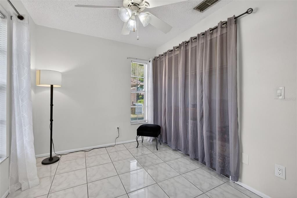 For Sale: $279,900 (3 beds, 2 baths, 1080 Square Feet)