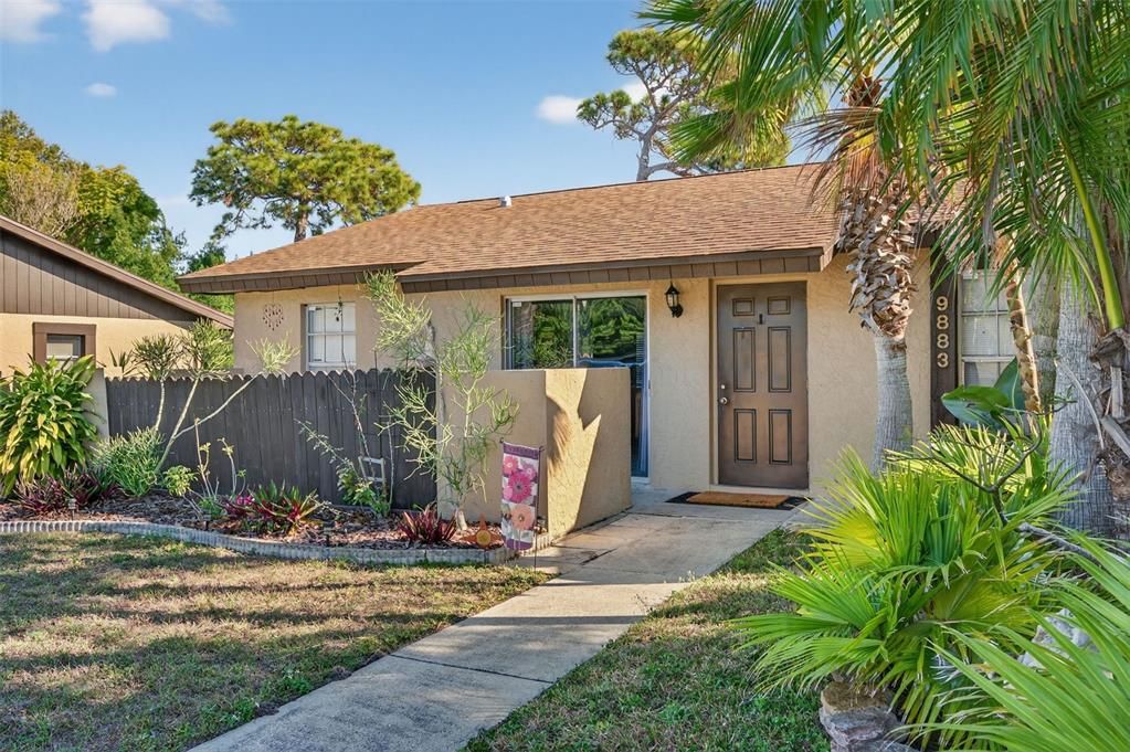 For Sale: $279,900 (3 beds, 2 baths, 1080 Square Feet)