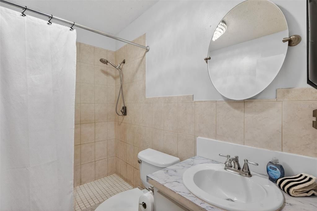 For Sale: $279,900 (3 beds, 2 baths, 1080 Square Feet)