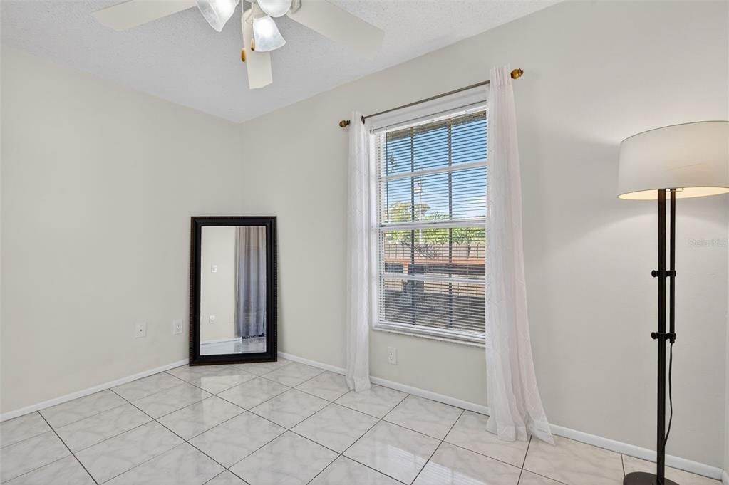 For Sale: $279,900 (3 beds, 2 baths, 1080 Square Feet)
