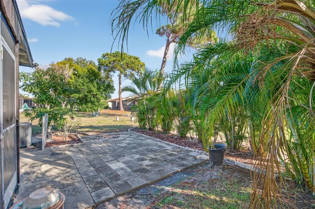 For Sale: $279,900 (3 beds, 2 baths, 1080 Square Feet)