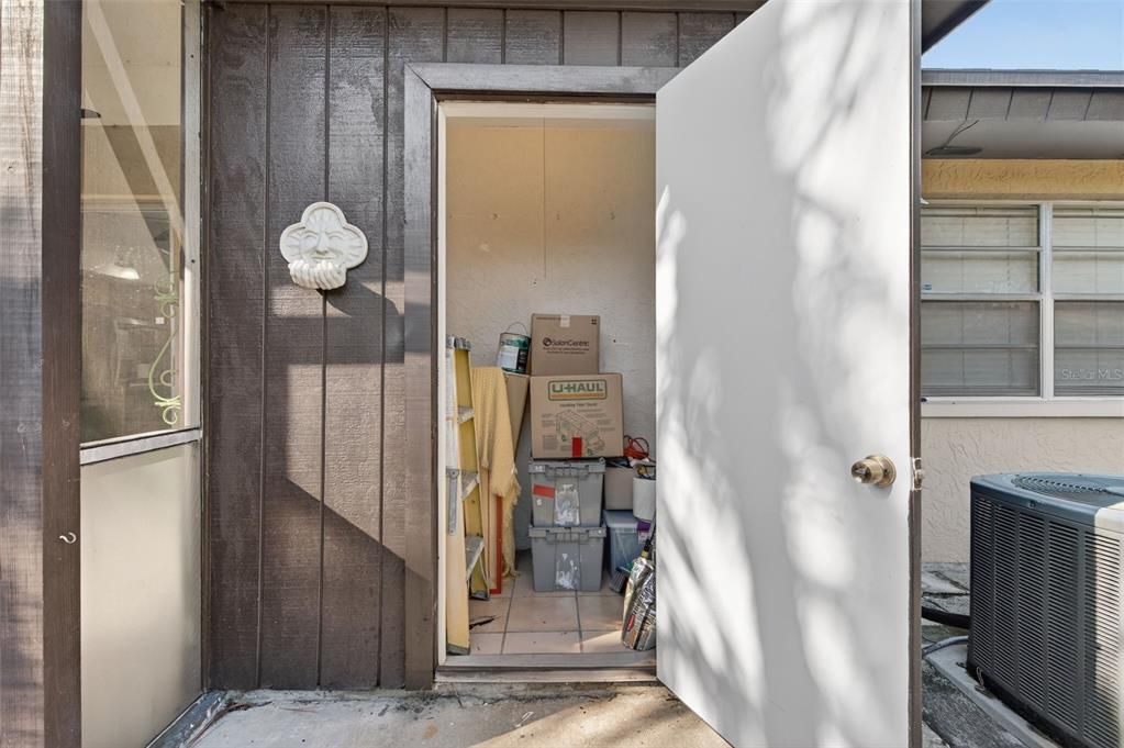 For Sale: $279,900 (3 beds, 2 baths, 1080 Square Feet)