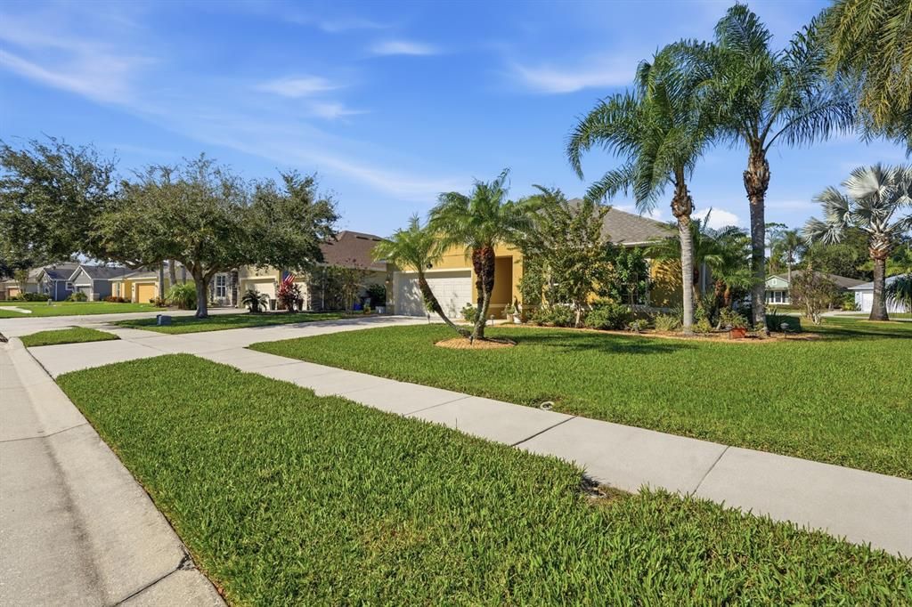 На продажу: $470,000 (4 спален, 2 ванн, 2024 Квадратных фут)