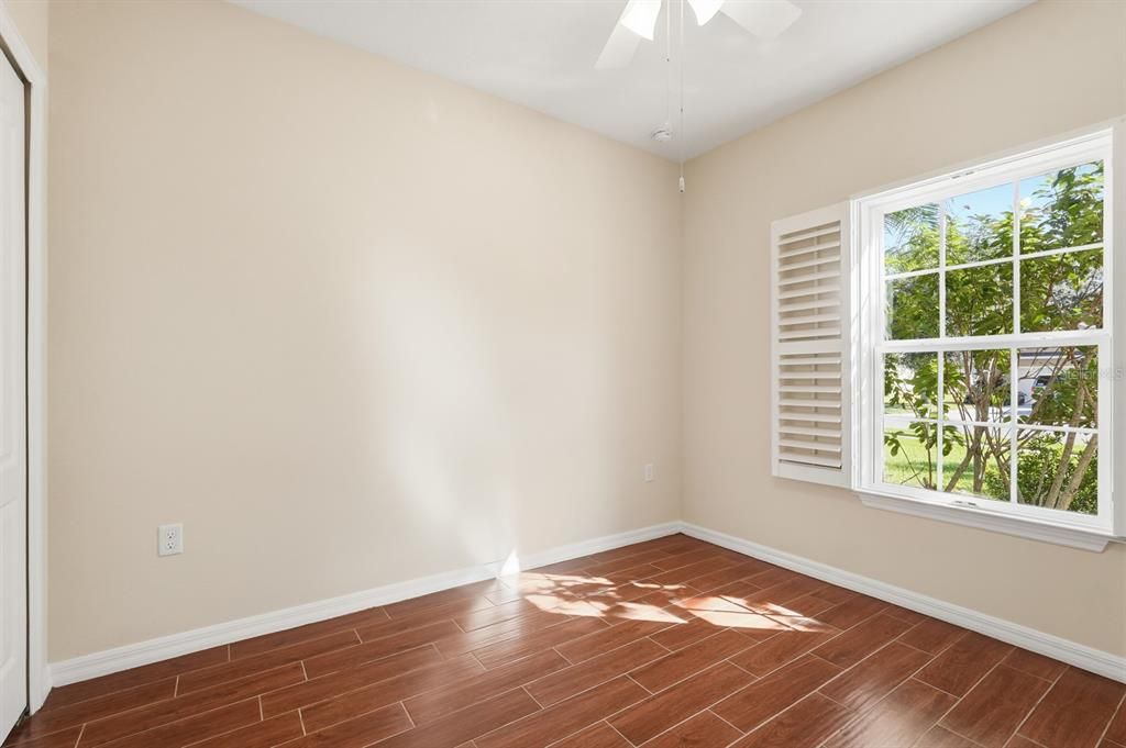 На продажу: $470,000 (4 спален, 2 ванн, 2024 Квадратных фут)