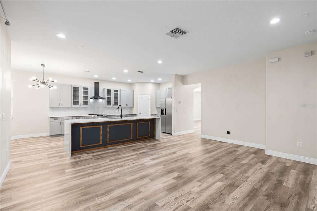 For Rent: $3,250 (4 beds, 3 baths, 3496 Square Feet)