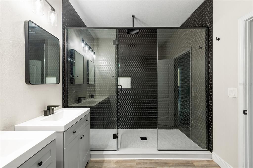 For Rent: $3,250 (4 beds, 3 baths, 3496 Square Feet)