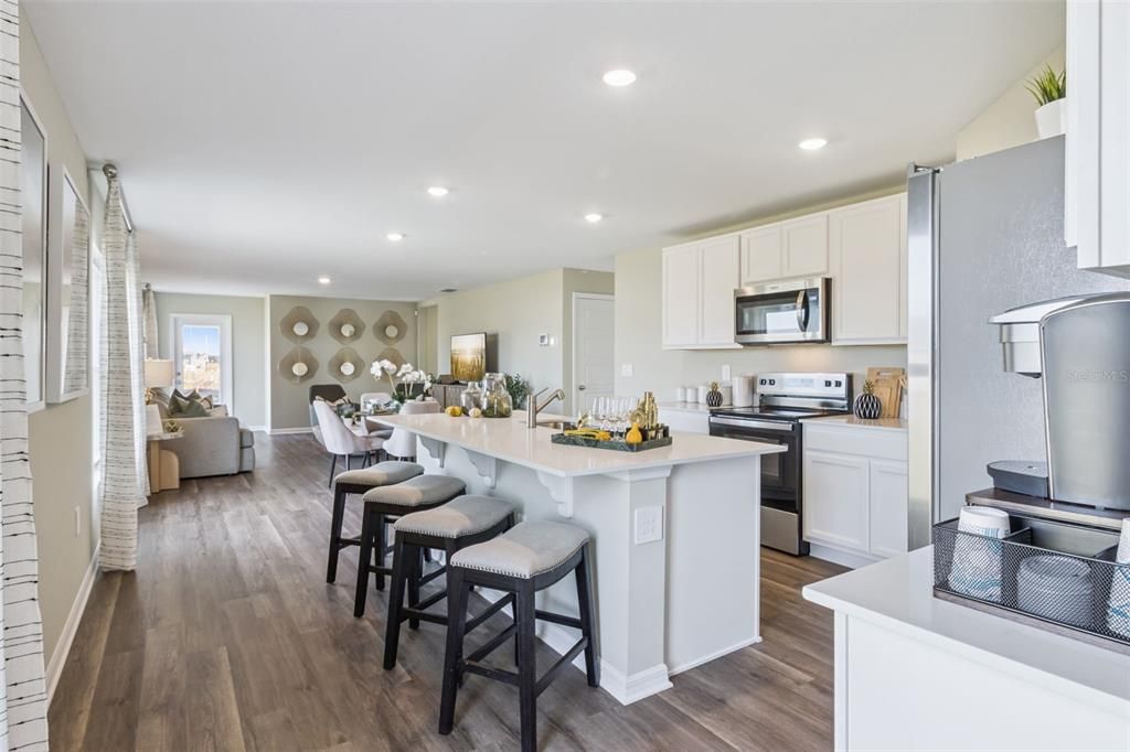 For Sale: $327,990 (4 beds, 2 baths, 1665 Square Feet)