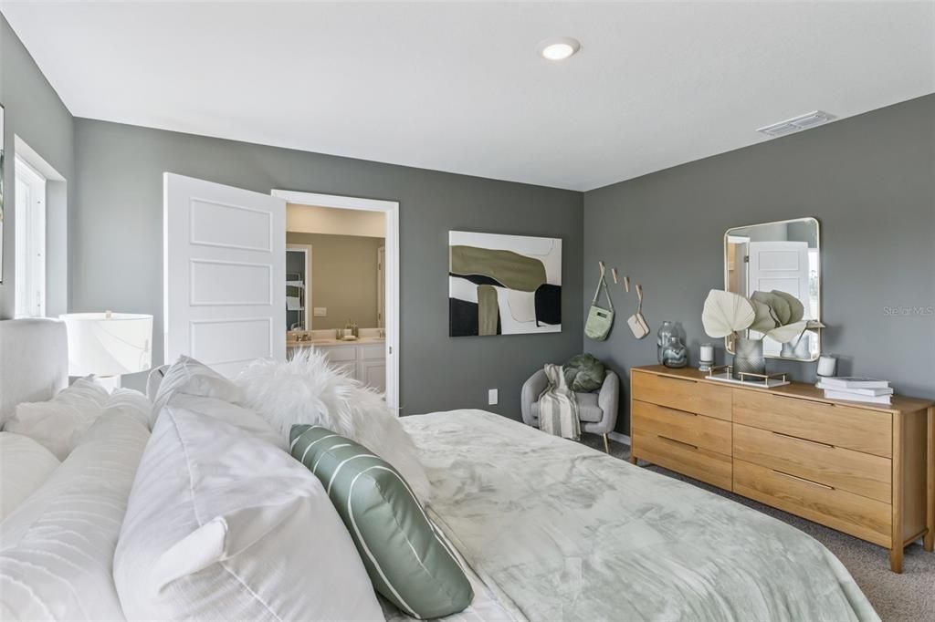 For Sale: $327,990 (4 beds, 2 baths, 1665 Square Feet)