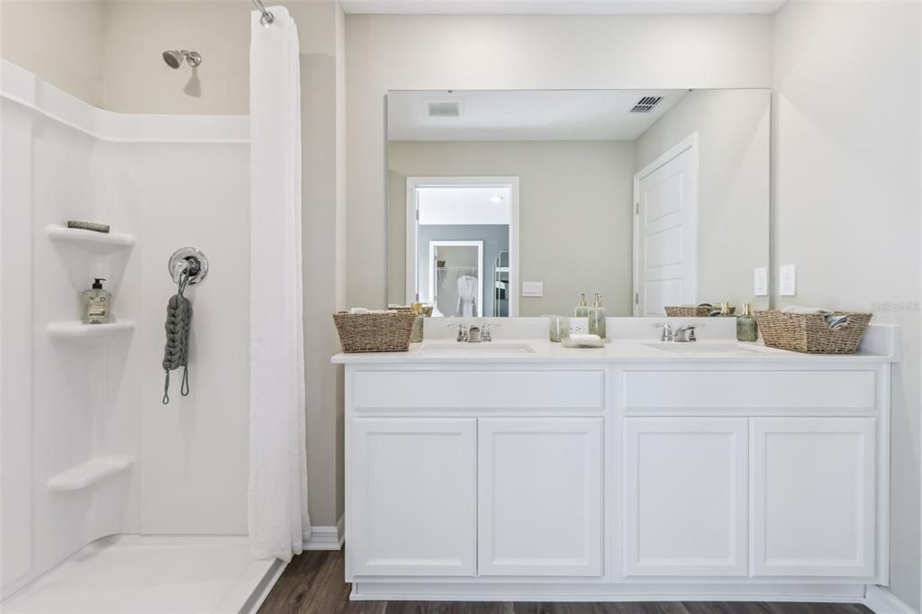 For Sale: $327,990 (4 beds, 2 baths, 1665 Square Feet)