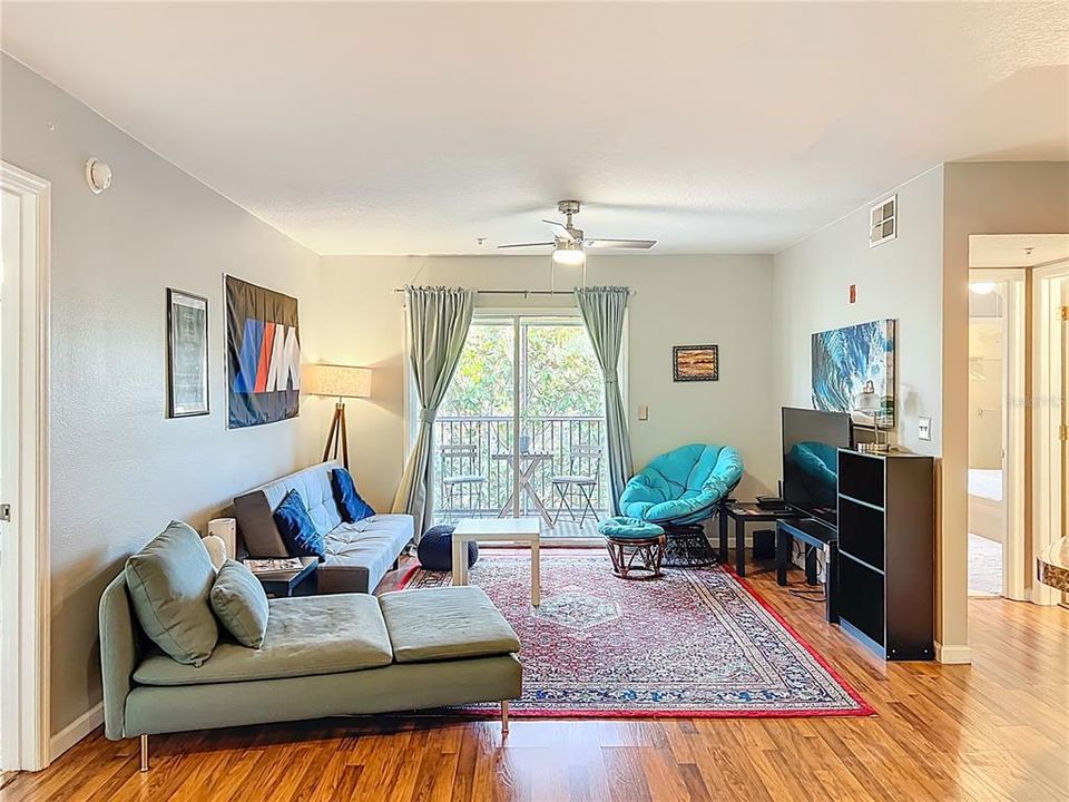 En Venta: $252,000 (2 camas, 2 baños, 1013 Pies cuadrados)