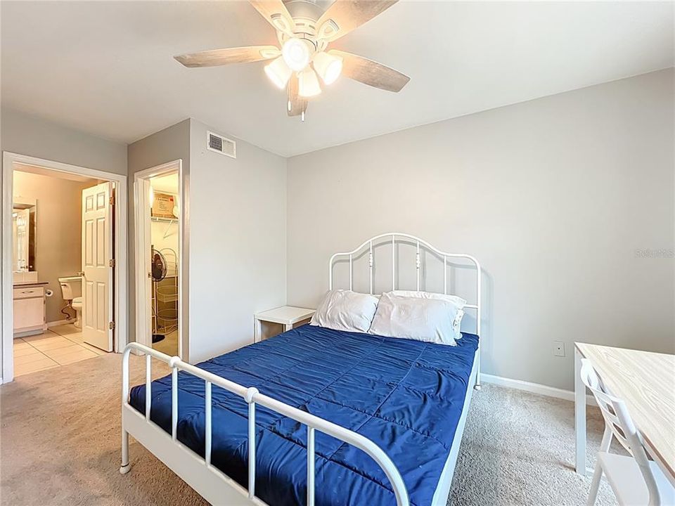 En Venta: $252,000 (2 camas, 2 baños, 1013 Pies cuadrados)